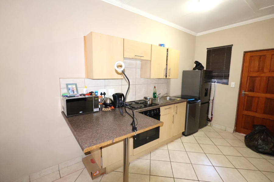 1 Bedroom Property for Sale in Vredenhof Sh Free State